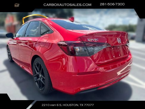 Used 2025 Honda Civic Sport image 3