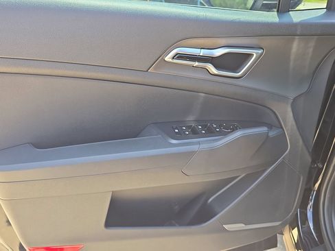 New 2026 Kia Sportage LX AWD/4WD image 17