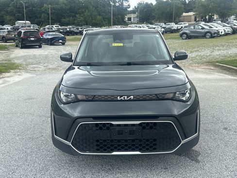 Used 2023 Kia Soul LX w/ LX Technology Package FWD image 2