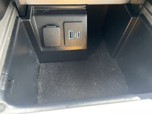 Used 2023 Ford Explorer Limited w/ Equipment Group 301A image 30