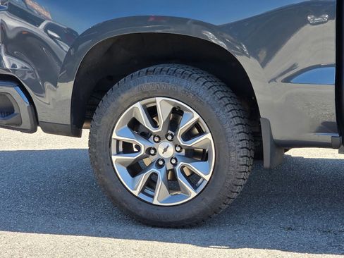 Used 2022 Chevrolet Silverado 1500 RST image 9