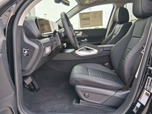 New 2026 Mercedes-Benz GLS 450 4MATIC image 19
