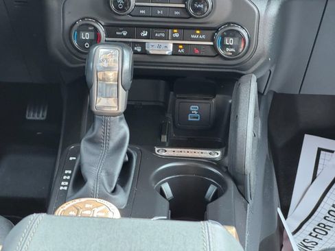 Used 2025 Ford Bronco Badlands AWD/4WD image 14