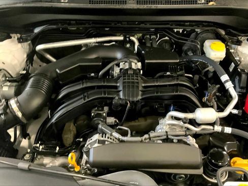 Certified 2025 Subaru Forester image 28