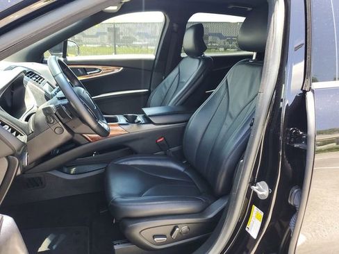Used 2019 Lincoln Nautilus Select FWD image 16