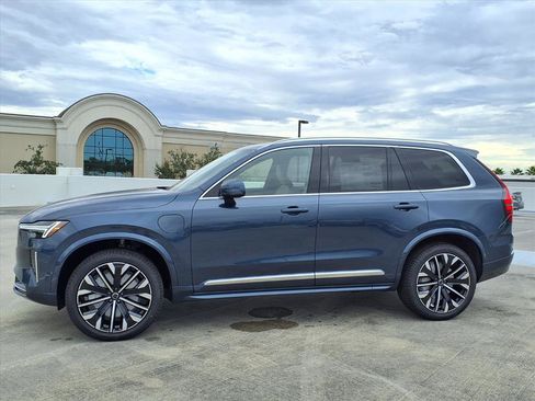 New 2026 Volvo XC90 T8 Ultra image 4