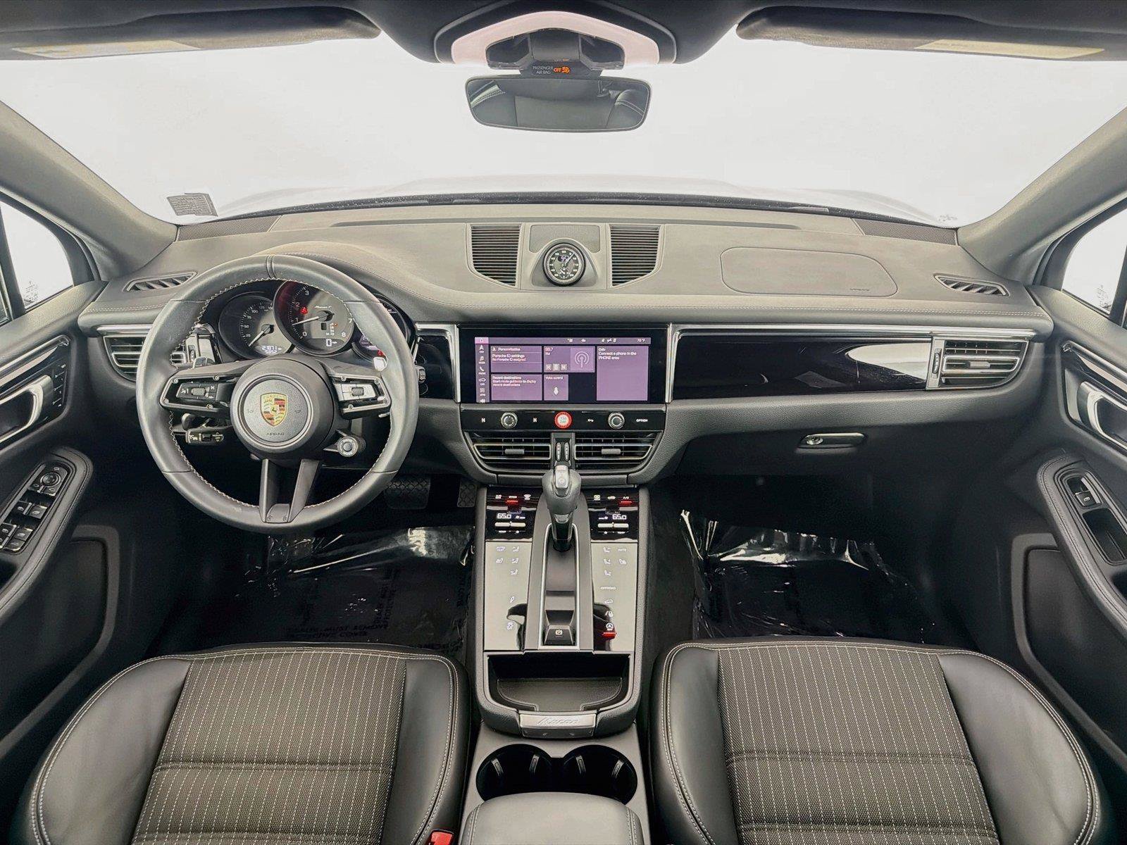Used 2024 Porsche Macan AWD/4WD image 15