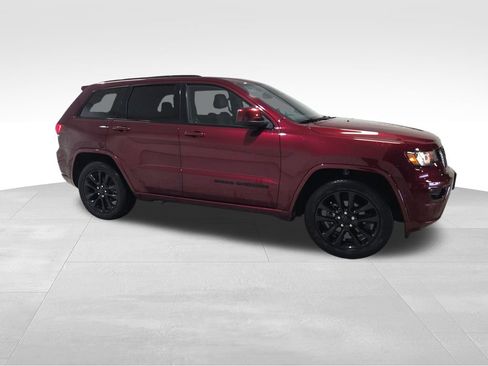 Used 2020 Jeep Grand Cherokee Altitude AWD/4WD image 27