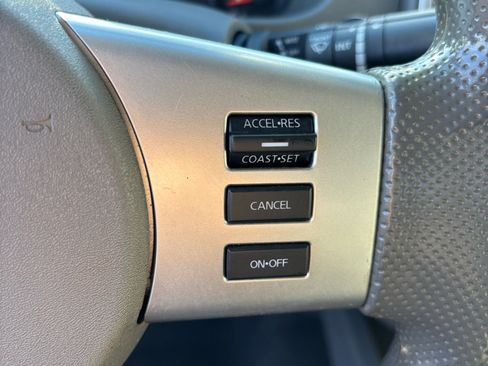 Used 2020 Nissan Frontier SV w/ Midnight Edition Floor Mats image 14