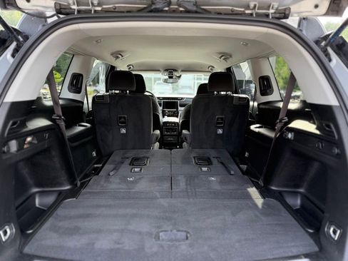 Used 2023 Jeep Grand Cherokee L Laredo image 6