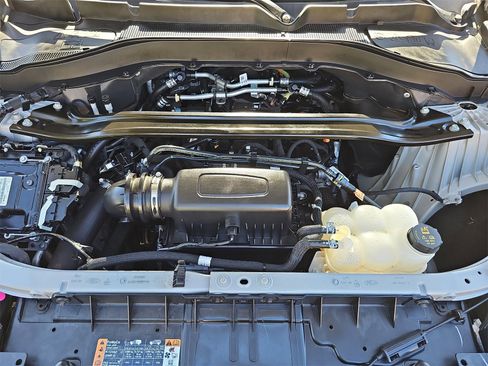 Used 2023 Ford Explorer Limited image 34