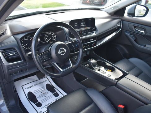 Used 2023 Nissan Rogue SL w/ SL Premium Package FWD image 30