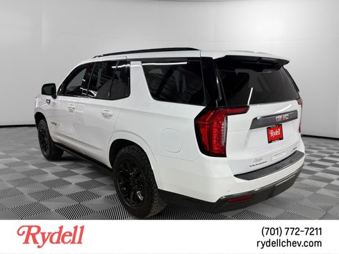 Used 2023 GMC Yukon AT4 w/ AT4 Premium Plus Package AWD/4WD image 3