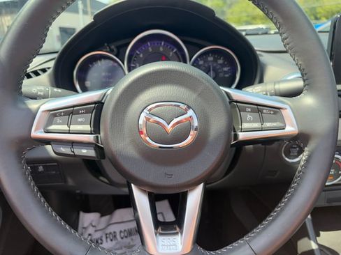 Used 2022 MAZDA MX-5 Miata Grand Touring RWD image 11