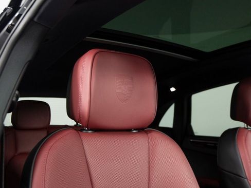 New 2026 Porsche Macan Turbo image 34