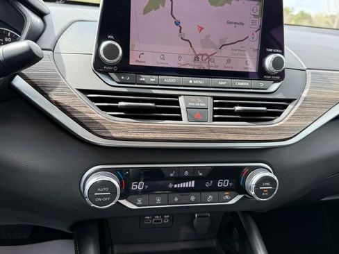 Used 2020 Nissan Altima 2.5 Platinum image 18