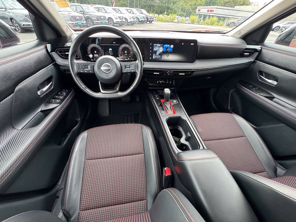 Used 2025 Nissan Kicks SR AWD/4WD image 13