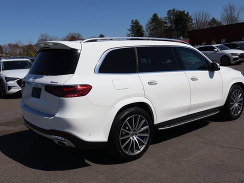 Used 2024 Mercedes-Benz GLS 450 4MATIC w/ AMG Line Exterior image 5
