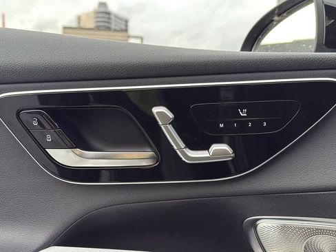 New 2025 Mercedes-Benz GLC 350e 4MATIC image 15