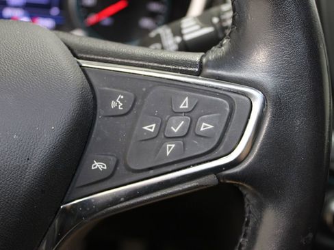 Used 2020 Chevrolet Equinox LT image 22