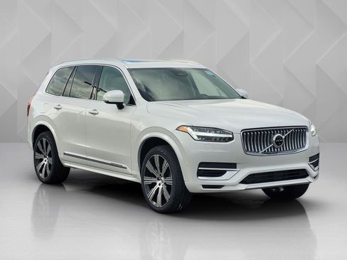 Certified 2023 Volvo XC90 T8 Plus w/ Protection Package Premier image 8