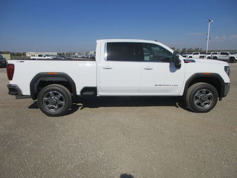 New 2026 GMC Sierra 2500 SLE w/ SLE Value Package; AWD/4WD image 3