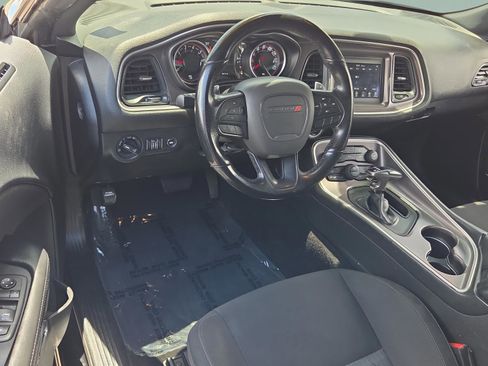 Used 2022 Dodge Challenger GT RWD image 11