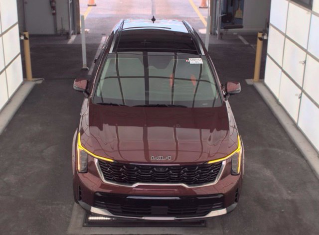 Certified 2024 Kia Sorento SX FWD image 2