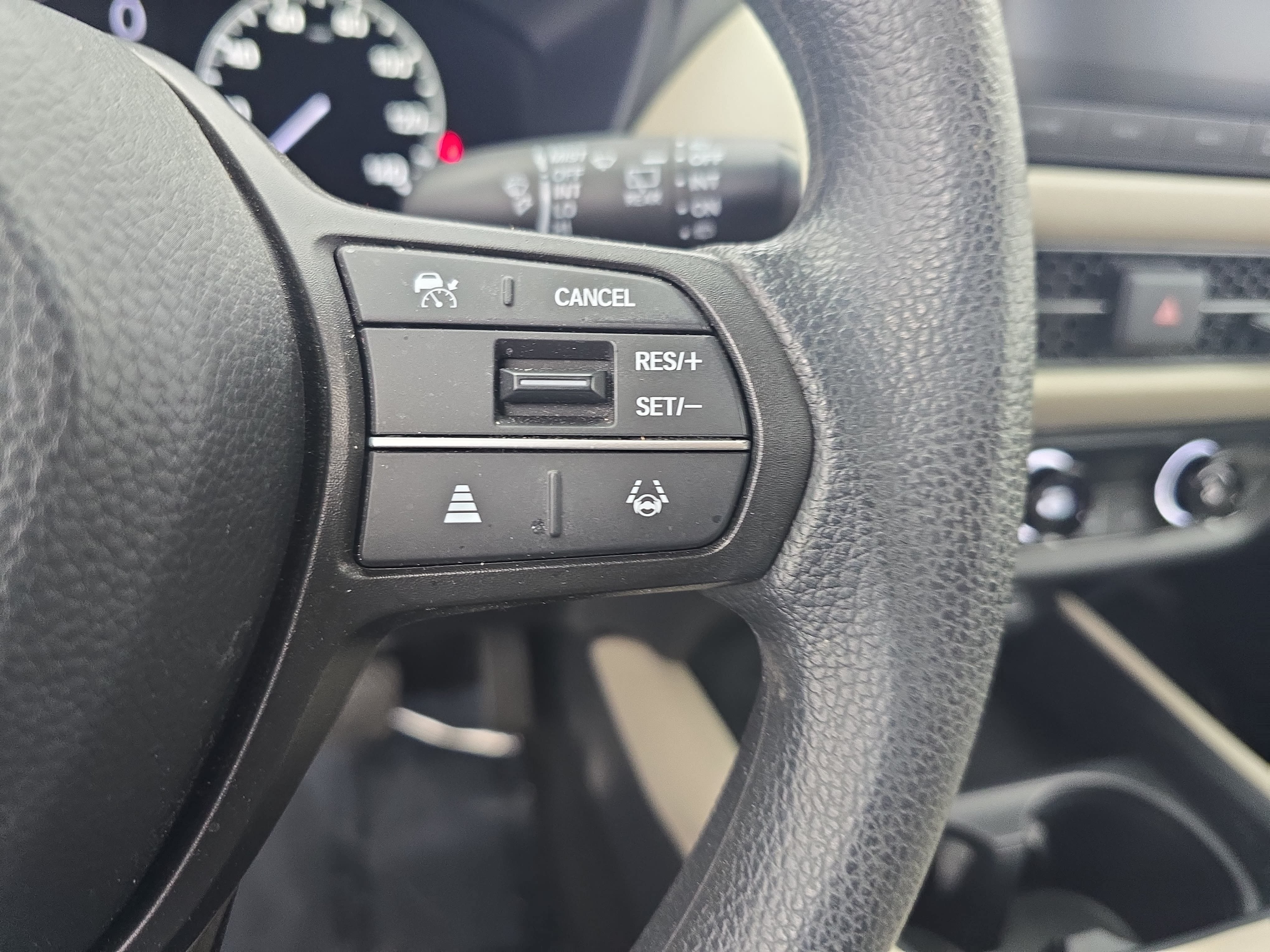 Used 2024 Honda HR-V LX image 17