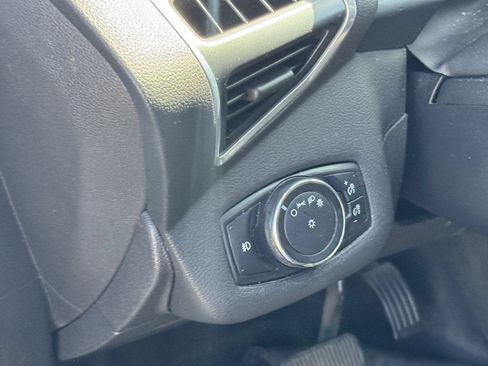 Used 2013 Ford Escape Titanium w/ Parking Technology Pkg FWD image 10