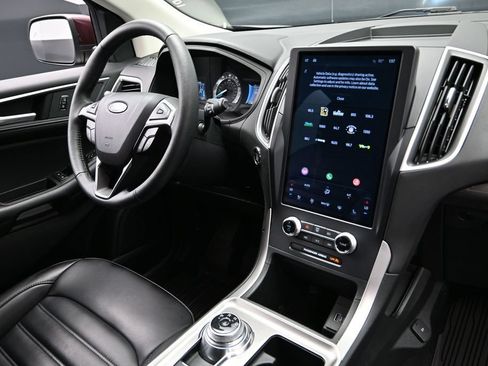 Used 2024 Ford Edge SEL w/ Convenience Package AWD/4WD image 11