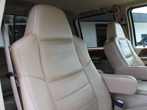 Used 2003 Ford F350 Lariat AWD/4WD image 12