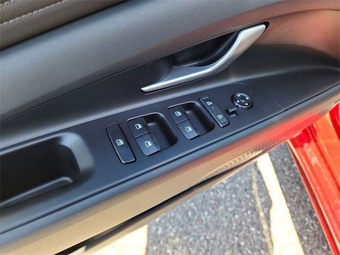 New 2025 Hyundai Elantra Limited image 14