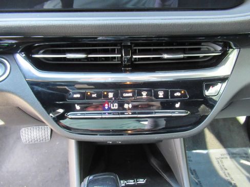 Used 2024 Buick Envista Avenir FWD image 25