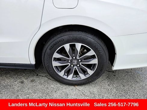Used 2024 Honda Odyssey EX-L image 12