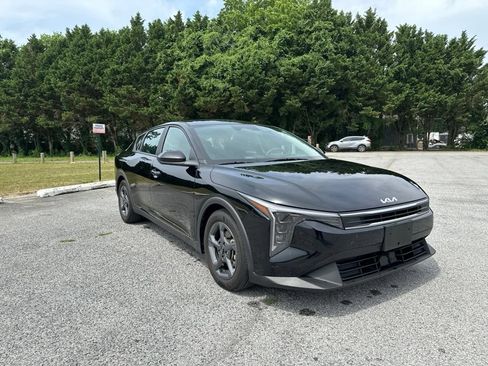 Used 2025 Kia K4 FWD image 3