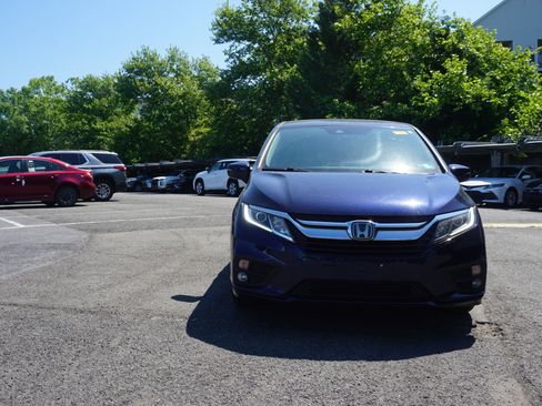 Used 2019 Honda Odyssey EX image 2