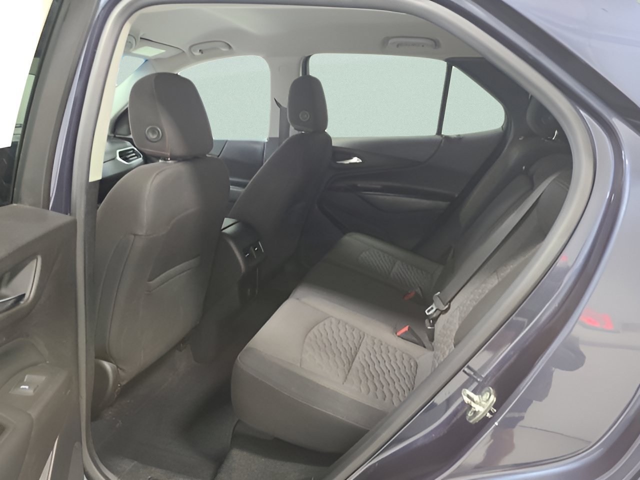 Used 2018 Chevrolet Equinox LT FWD image 15