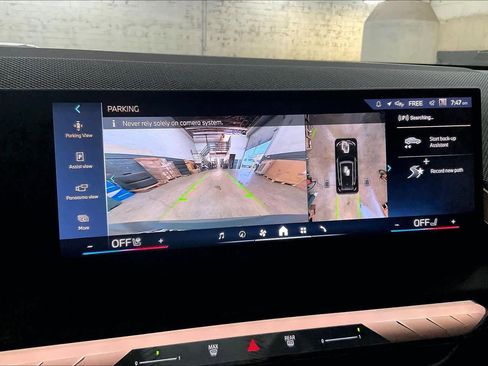 Used 2025 BMW X3 xDrive30i w/ Premium Package image 23