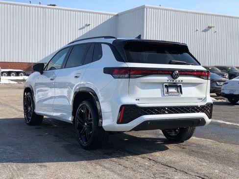 New 2026 Volkswagen Tiguan SE R-Line AWD/4WD image 4