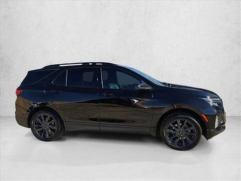 Used 2022 Chevrolet Equinox RS image 4