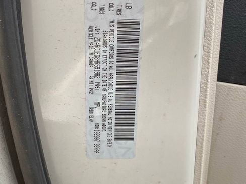 Used 2017 Chrysler Pacifica Touring-L Plus w/ Tire & Wheel Group image 22