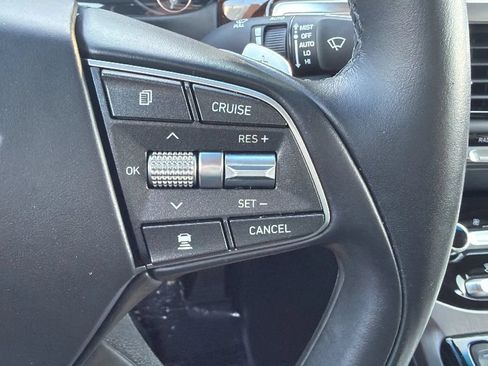 Used 2017 Genesis G90 5.0 Ultimate RWD image 35