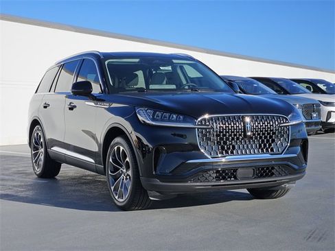 New 2026 Lincoln Aviator Reserve image 3