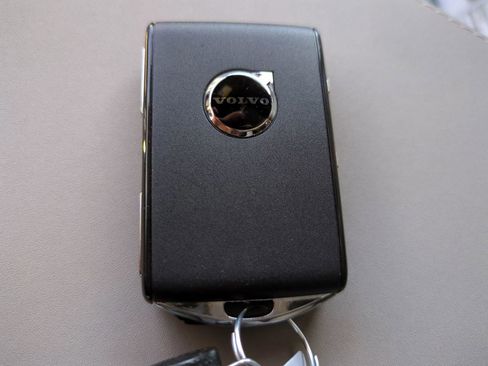 New 2026 Volvo XC60 T8 Plus image 26