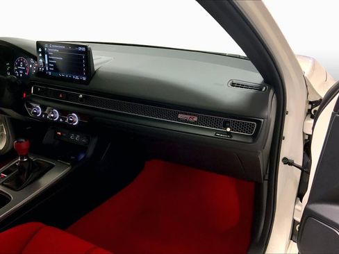 Used 2025 Honda Civic Type R image 18
