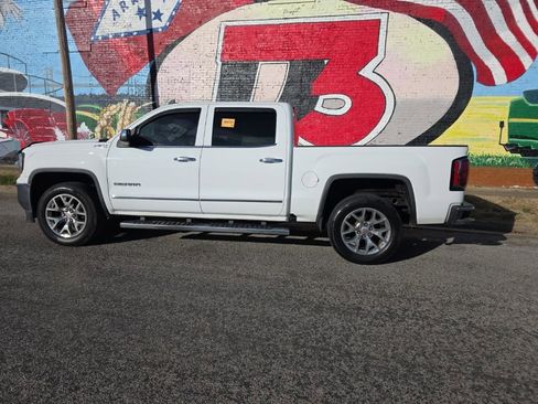 Used 2018 GMC Sierra 1500 SLT w/ SLT Premium Package image 3