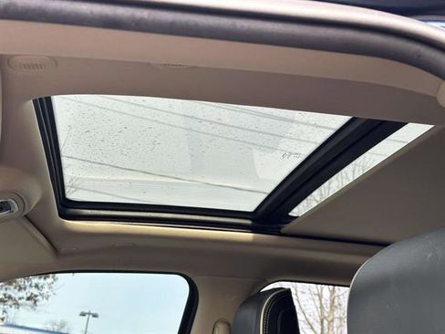 Used 2019 RAM 1500 Laramie image 15