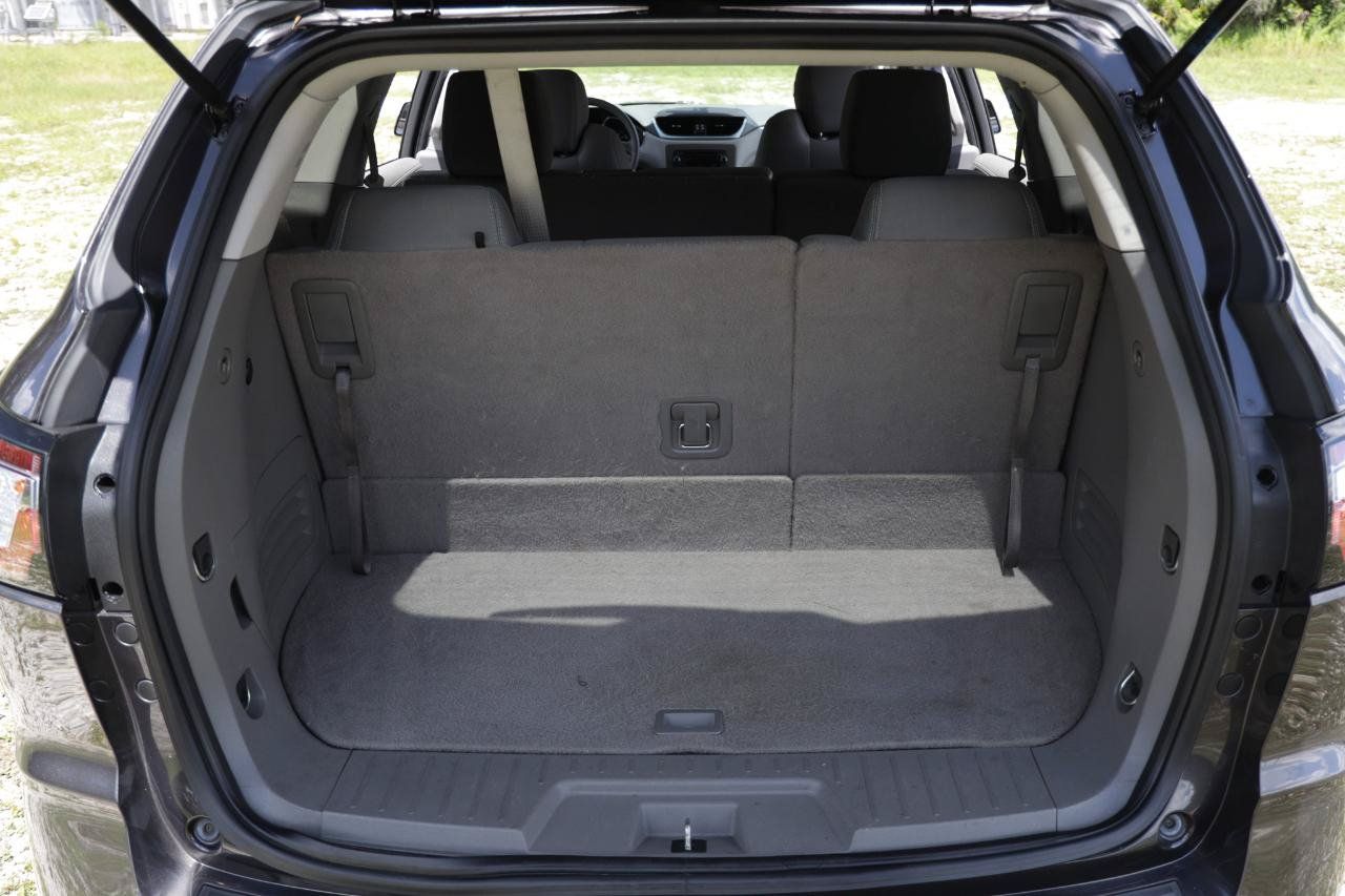Used 2017 Chevrolet Traverse LS FWD image 25