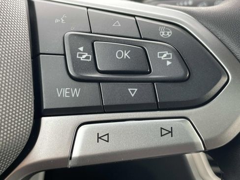 New 2026 Volkswagen Taos SE FWD image 21